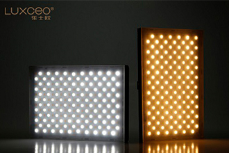 LED摄影补光灯和影室闪灯哪个实用